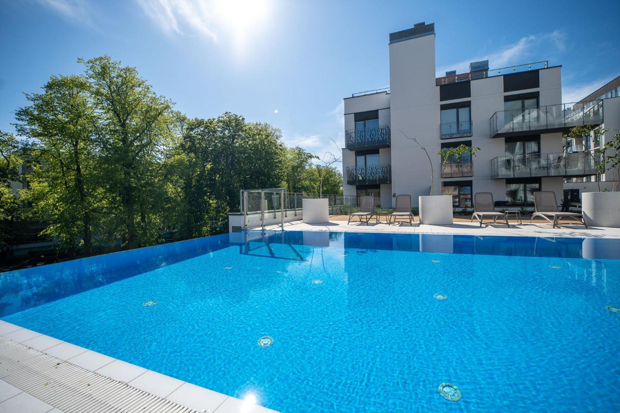 Faro Apartamenty Nadmorskie Tarasy Spa Przy Latarni I Molo Baseny, Sauny, Fitness I Parking W Cenie كولوبرزيغ المظهر الخارجي الصورة