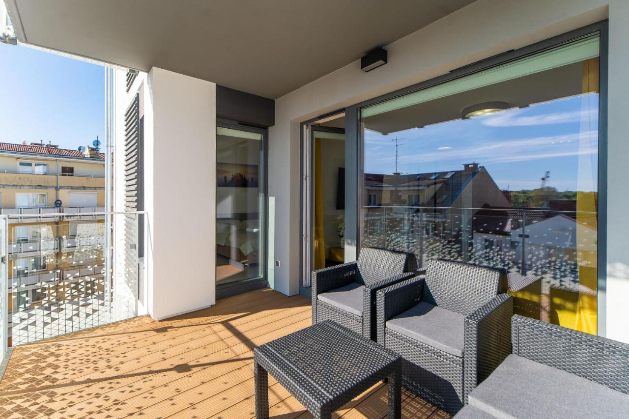 Faro Apartamenty Nadmorskie Tarasy Spa Przy Latarni I Molo Baseny, Sauny, Fitness I Parking W Cenie كولوبرزيغ المظهر الخارجي الصورة